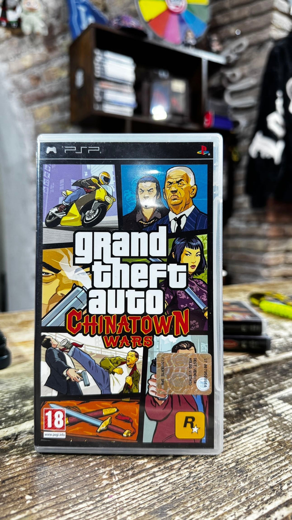 Gioco sony psp grand theft auto: chinatown wars